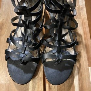 Sam & Libby black gladiator sandals 9